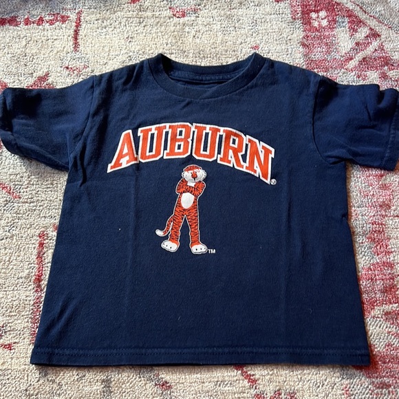 Auburn button down, 2T plus 2t tshirt - Picture 4 of 4